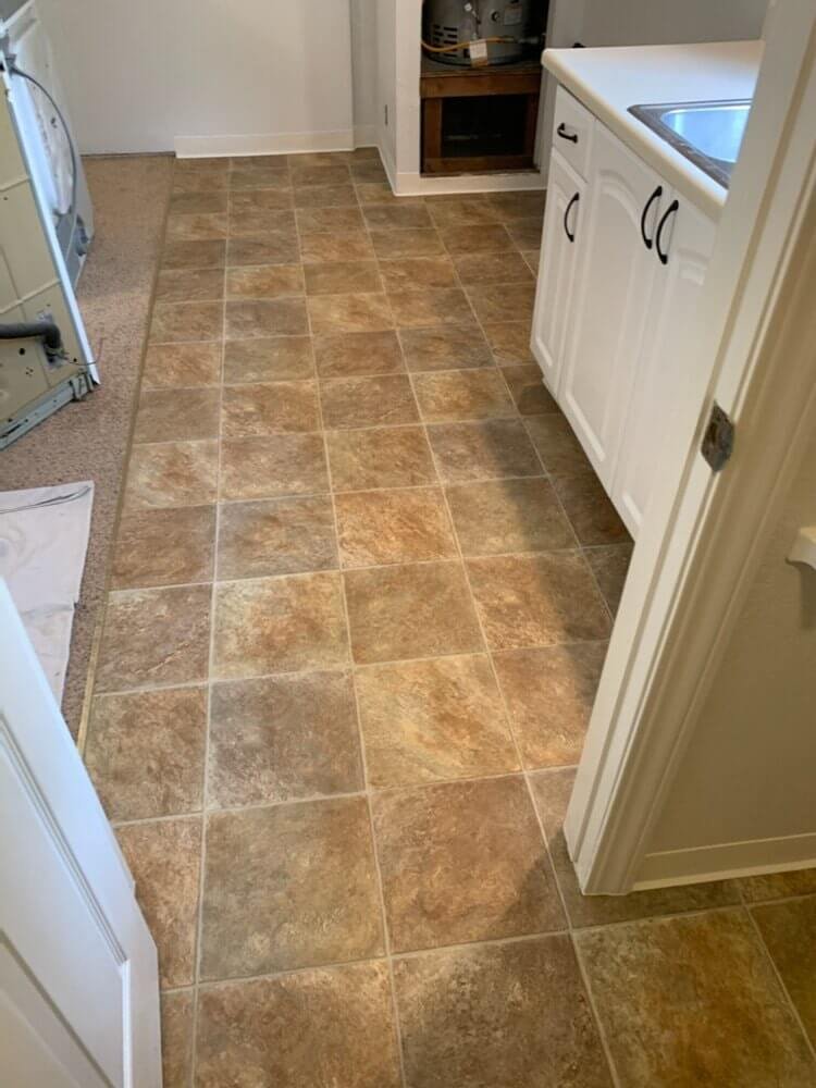 tils floor in kitcken